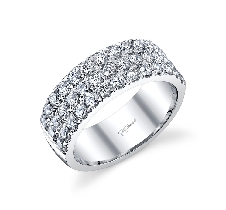 How to Wear a Wedding Ring Set