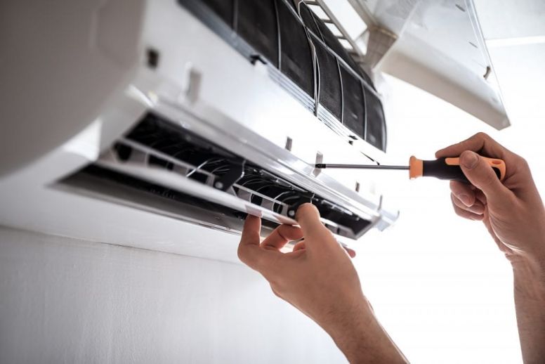 Top Quality AC Repair and Service Man in Dubai